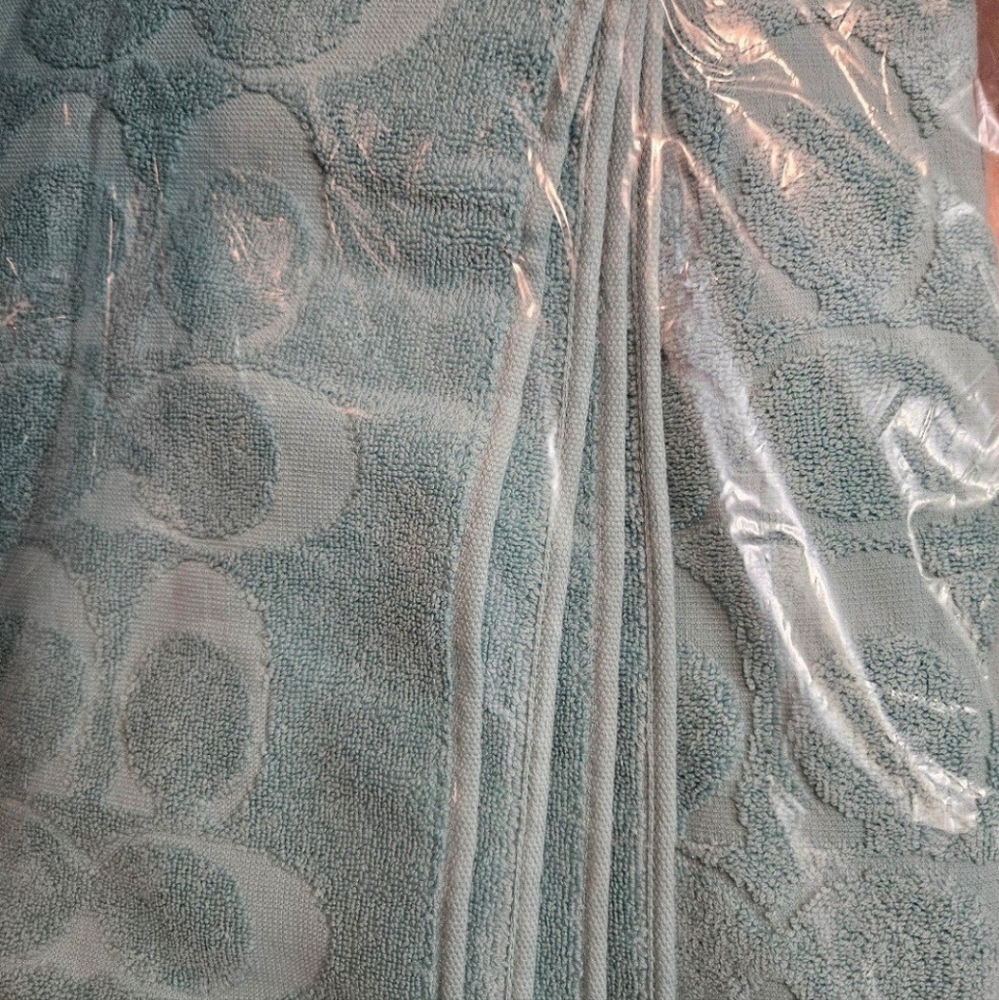 Coach Towel - Picture 3 of 4